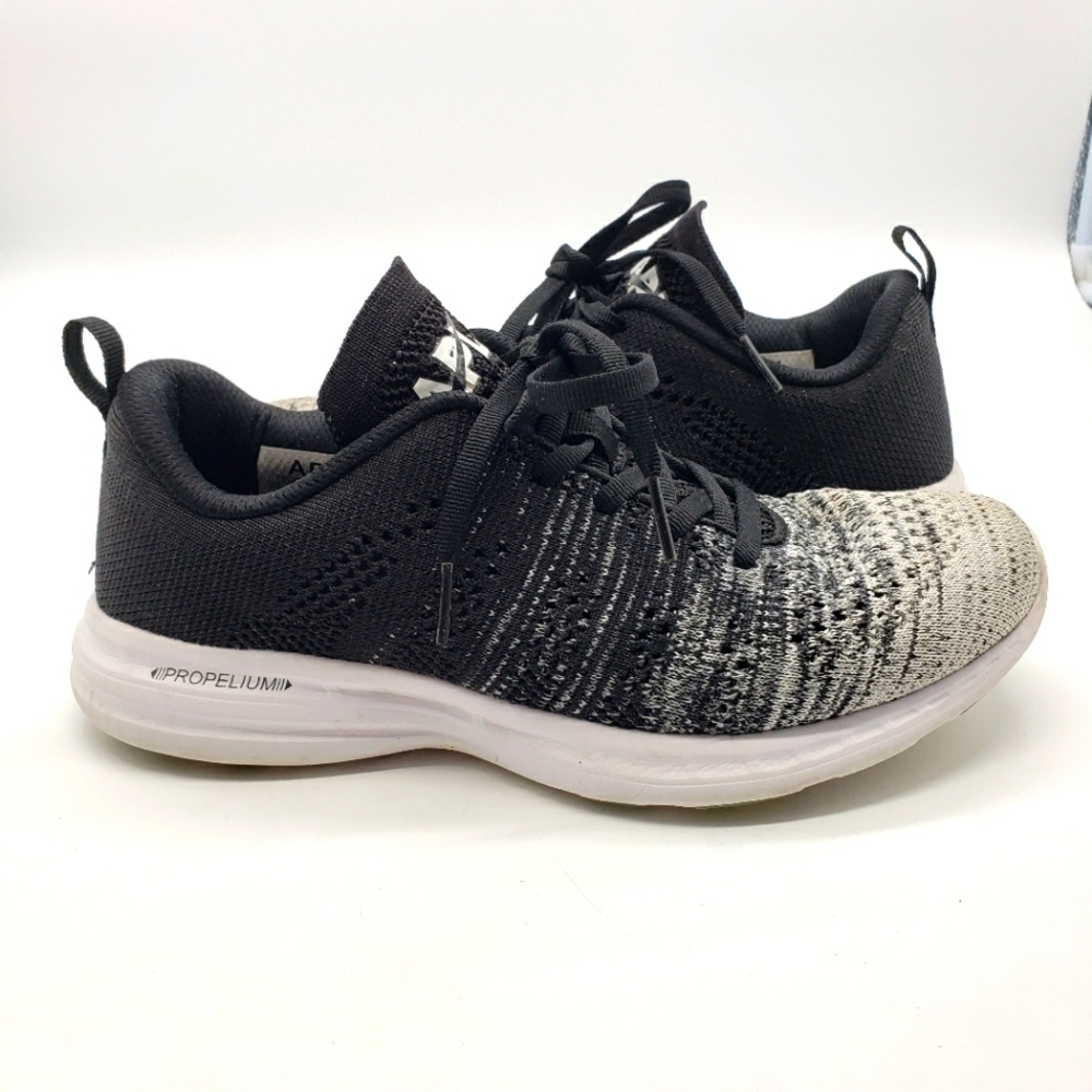 APL Women US 8 black white sneakers athletic laceup 1220XC Techloom Pro W